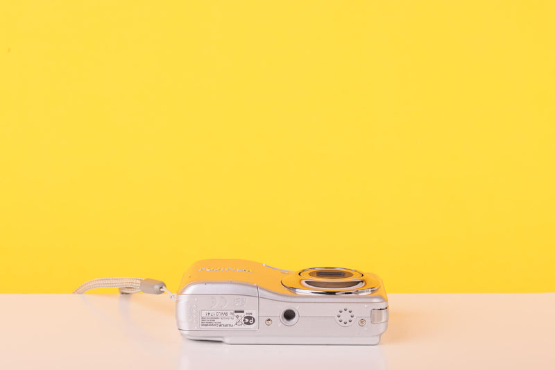 Fujifilm FinePix J10 10.2MP Digital Compact Camera