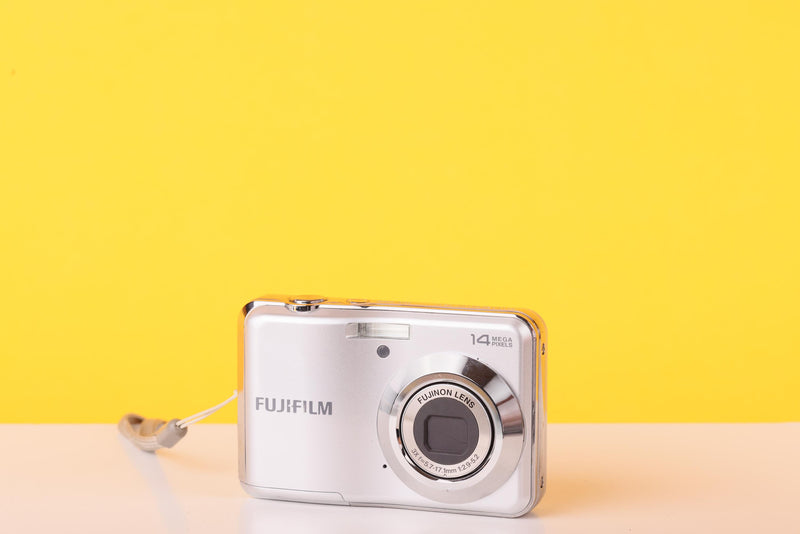 Fujifilm FinePix JX300 14MP Digital Compact Camera
