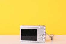 Load image into Gallery viewer, Fujifilm FinePix JX300 14MP Digital Compact Camera
