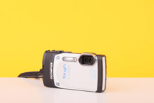 Load image into Gallery viewer, Olympus Tough TG-850 16MP Waterproof Digital Compact Camera White - 5x Optical Zoom
