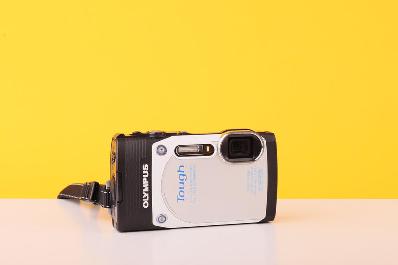 Olympus Tough TG-850 16MP Waterproof Digital Compact Camera White - 5x Optical Zoom