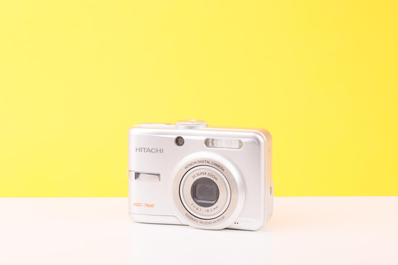 Hitachi HDC-761E Compact Digital Camera with case