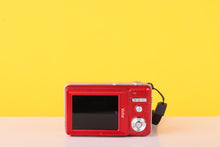 Load image into Gallery viewer, Vivitar ViviCam T027 14.1MP Digital Compact Camera
