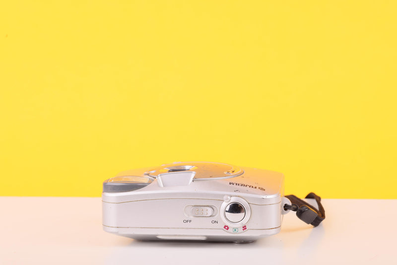 Fujifilm FinePix A201 2MP Compact Digital Camera