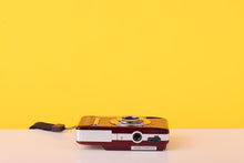 Load image into Gallery viewer, Vivitar ViviCam 7020 7.1MP Digital Compact Camera
