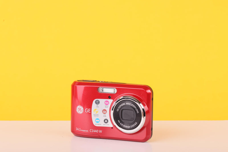 GE C1440W 14.1MP Digital Compact Camera