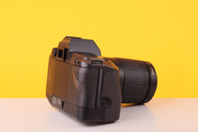 Load image into Gallery viewer, Canon EOS 600 SLR  35mm Film Camera + Tamron 80-210mm f/4.5-5.6 AF Telephoto Zoom Lens

