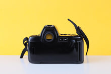 Load image into Gallery viewer, Nikon AF F801 35mm SLR Film Camera with AF Nikkor 70-210mm F/4-5.6 Lens
