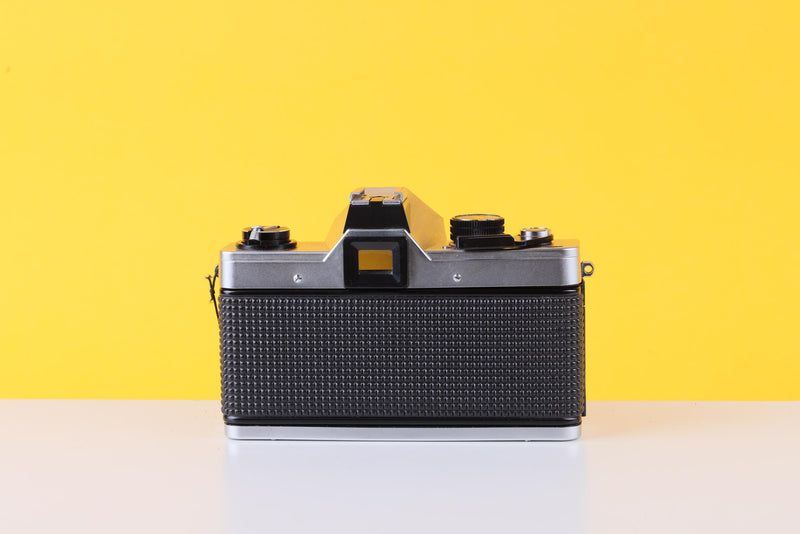 Praktica Super TL1000 with Pentacon 50mm f/1.8 Prime Lens