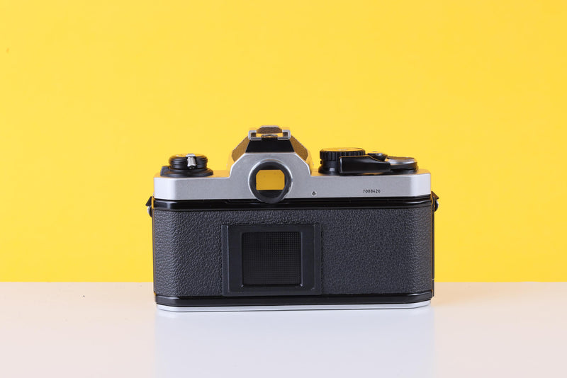Nikon FM2 35mm SLR Film Camera with Nikon nikkor 50mm f/1.8 Lens