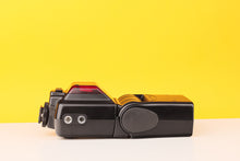 Load image into Gallery viewer, Nikon Speedlight SB-24 Flash with Case
