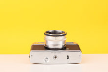Load image into Gallery viewer, Halina 3000 35mm Viewfinder Film Camera with Halinar 45mm f2.8 F.C. Lens
