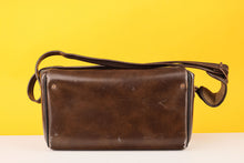 Load image into Gallery viewer, Vintage Leather Brown Camera Bag
