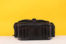 Load image into Gallery viewer, Hama Classic F66 Messenger Camera Bag
