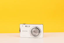 Load image into Gallery viewer, Pentax Optio P70 Compact Digital Camera Boxed

