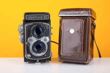 Load image into Gallery viewer, Yashica-D 120 TLR Medium Format FilmCamera with Case
