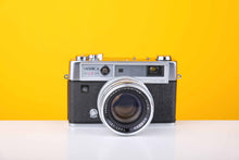 Load image into Gallery viewer, Yashica 1c Lynx-14e 35mm Rangefinder Film Camera
