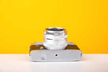 Load image into Gallery viewer, Yashica 1c Lynx-14e 35mm Rangefinder Film Camera
