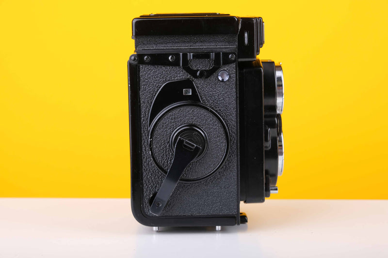 Yashica MAT 124 G Medium Format Film TLR Camera