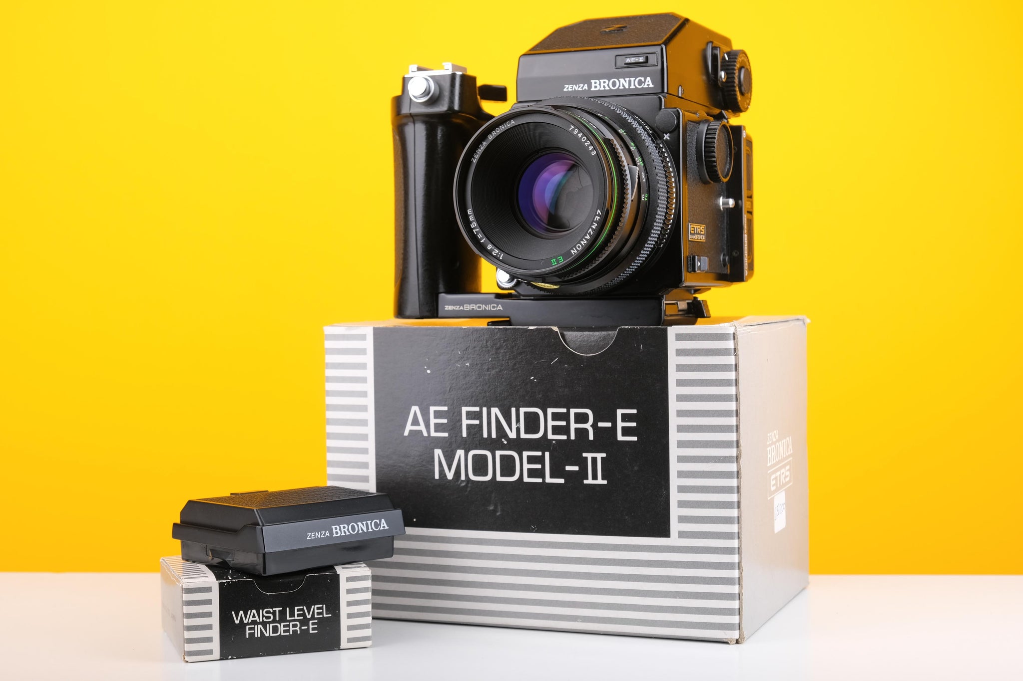 Zenza Bronica ETRS 120 Medium Format Camera with Handle Grip and Waist –  Vintage Camera Hut