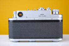 Load image into Gallery viewer, Zorki 4 35mm Rangefinder Film Camera with Jupiter 8 50mm f2 Lens
