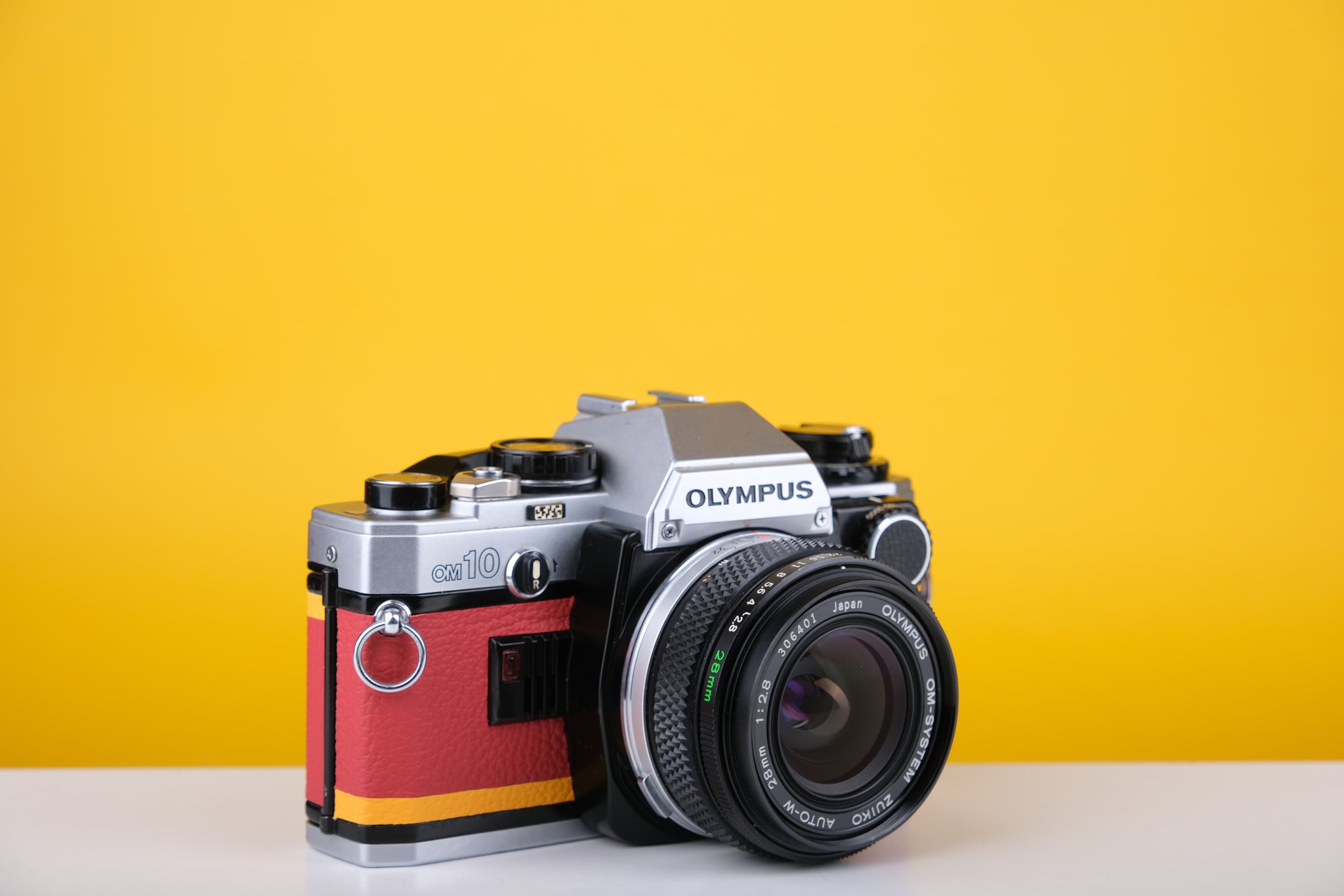 olympus om10 28mm lens