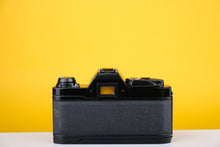 Load image into Gallery viewer, Canon AL-1 SLR 35mm Film Camera with Canon SSC Macro 50mm f3.5 Lens
