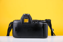 Load image into Gallery viewer, Nikon AF F801 35mm SLR Film Camera with 50mm f1.8
