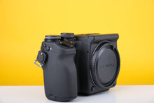Load image into Gallery viewer, Contax 645 Professional Outfit Medium Format Film Camera Kit
