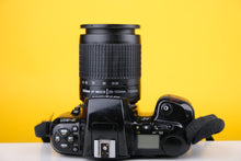 Load image into Gallery viewer, NIkon F-601 35mm SLR Film Camera with Nikkor 28-100mm f3.5-5.6 G Lens
