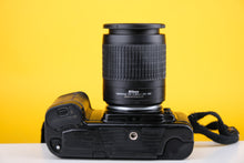 Load image into Gallery viewer, NIkon F-601 35mm SLR Film Camera with Nikkor 28-100mm f3.5-5.6 G Lens
