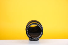 Load image into Gallery viewer, Vivitar 70-210mm f3.5 Auto Zoom Macro Lens Minolta Mount
