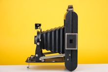 Load image into Gallery viewer, Kodak Folding Brownie six-20 620 Film Camera
