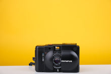 Load image into Gallery viewer, Olympus XA 35mm Rangeinder Film Camera Boxed
