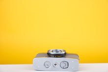 Load image into Gallery viewer, Olympus Pen EE 35mm Half Frame Film Camera
