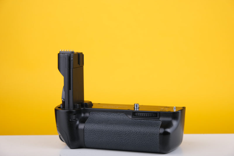 Canon Battery Grip BG-ED3 with Two Batteries