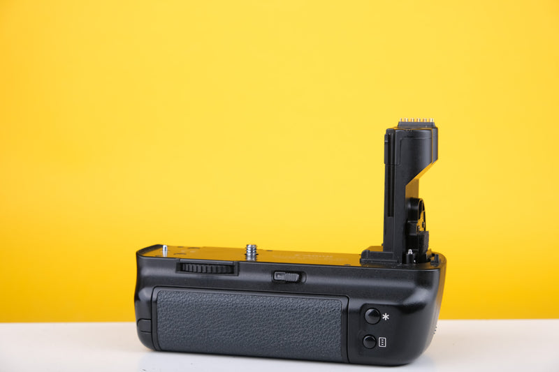 Canon Battery Grip BG-ED3 with Two Batteries