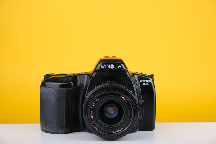 Minolta Dynax 3xi 35mm SLR Film Camera with 28mm f2.8 Lens