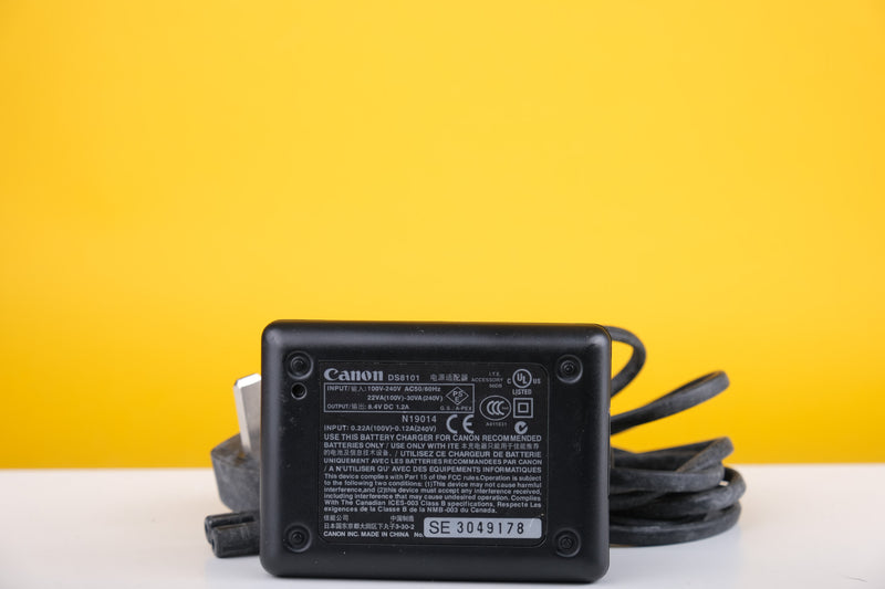 Canon Battery Grip BG-ED3 with Two Batteries