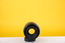 Load image into Gallery viewer, Helios 135mm f2.8 Lens M42 Mount
