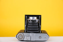 Load image into Gallery viewer, OUTLET : Dacona I Medium Format Viewfinder Camera
