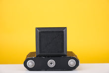 Load image into Gallery viewer, OUTLET : Dacona I Medium Format Viewfinder Camera
