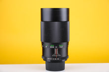 Load image into Gallery viewer, Vivitar 200mm f3.5 Lens M42 Lens
