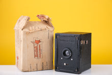 Load image into Gallery viewer, Kodak Hawkeye Ace 127 Film Camera

