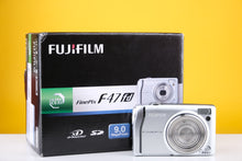 Load image into Gallery viewer, Fujifilm Finepix F47fd Digicam
