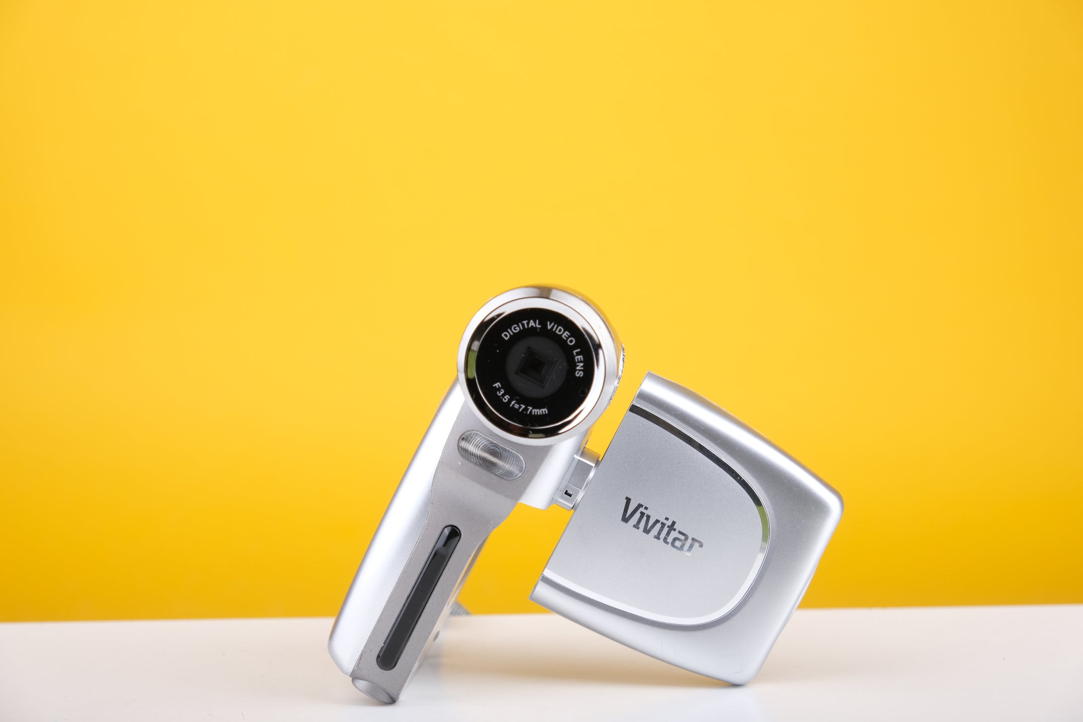 Vivitar DVR 510 DIgital Video Camcorder