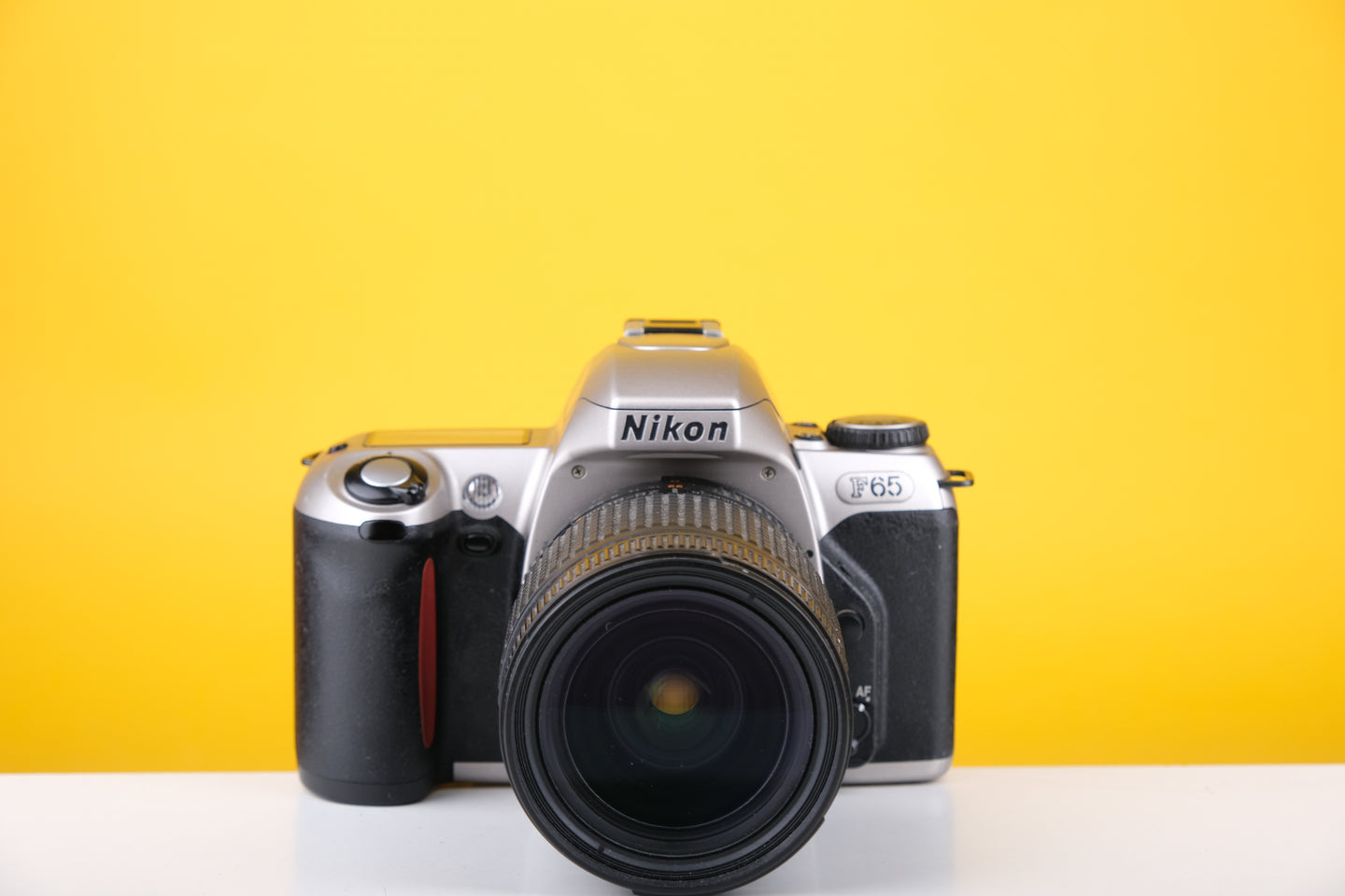 Nikon F65 35mm SLR Film Camera with 28-80mm Nikkor Lens
