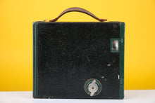 Load image into Gallery viewer, Brownie No116 Film Camera in Green
