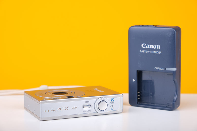 Canon IXUS 70 Digicam Vintage Digital Camera