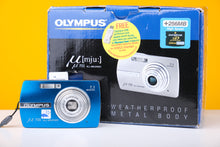 Load image into Gallery viewer, Olympus Mju 700 Digicam Vintage Digital Compact Camera Olympus Mju 700 Digicam Vintage Digital Compact Camera
